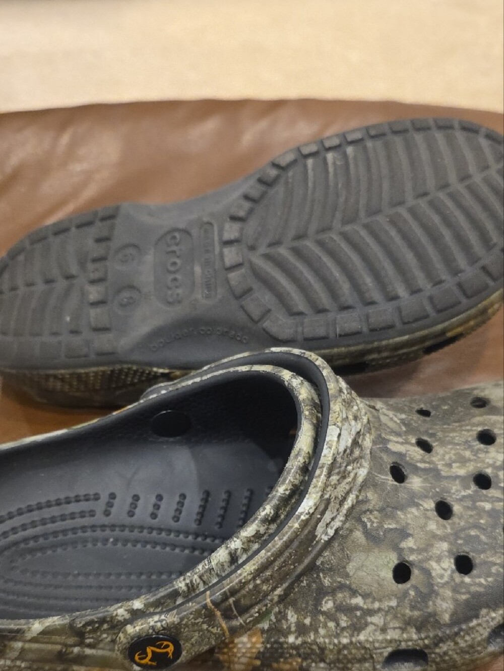 Croc Realtree APX Camouflage Slip-On Shoes. Sz 8 W/ 6 M - Picture 5 of 5